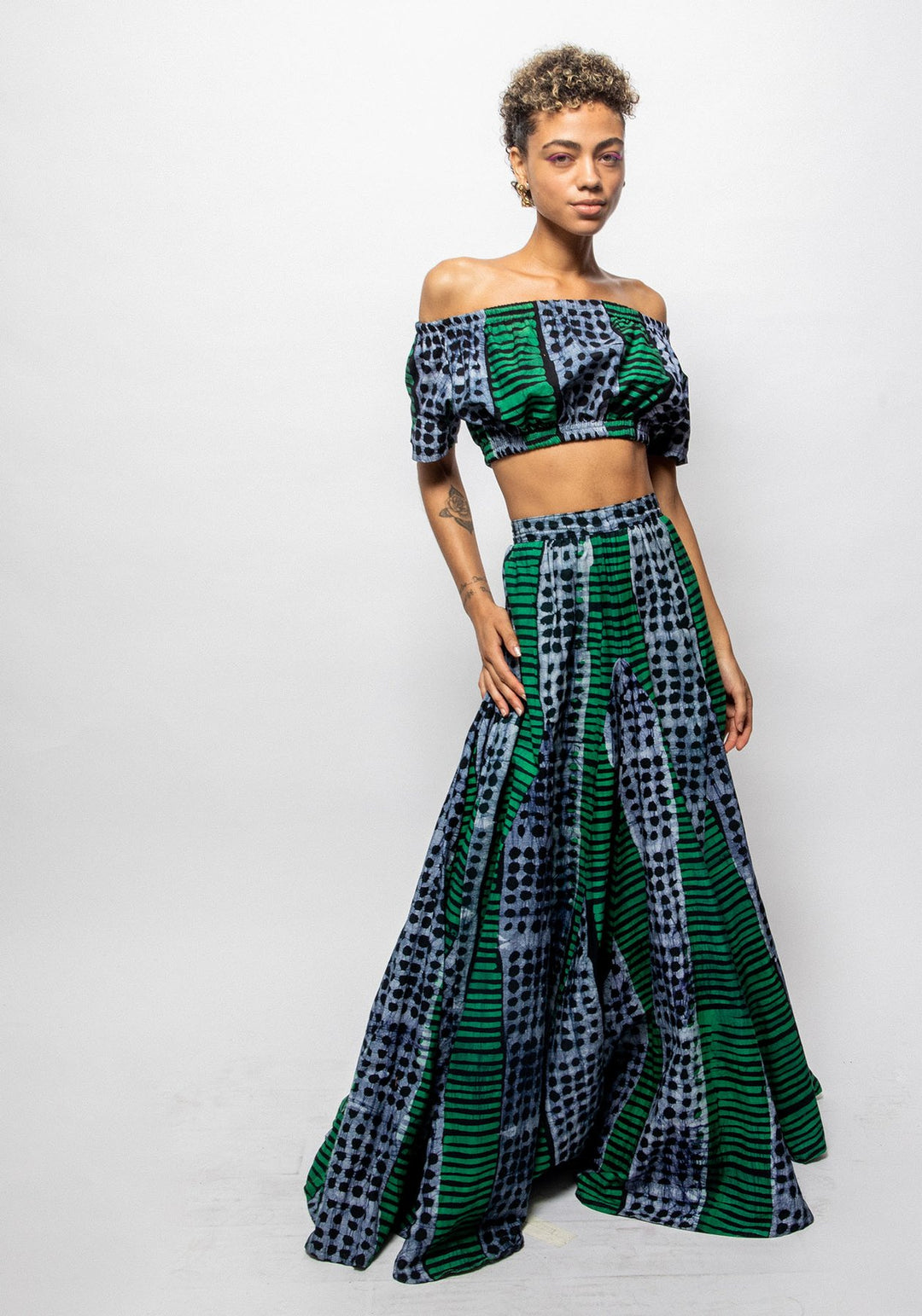 Ghana, Fashion, Africa, diaspora, cotton, dresses, GOWNS, skirts, shirts, tops, womenswear, womens, Handmade, bag, West Africa, Gift, travel, vacation, beach, picnic, pool, swim, sand, family, trip, luxury, resort, spring, summer, concert, gala, event, party, brunch, chic, custom, bespoke, plus-sized, extended sizes, inclusivity, celebration, special, cotton, packable, luxury, accessible, new, novelty, classic​, professor, academia, Africana